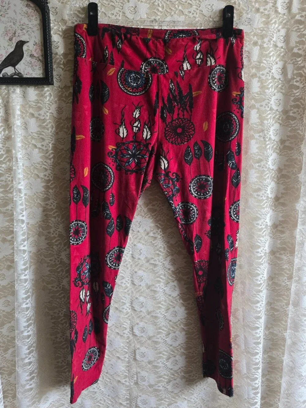 T/C LuLaRoe Dream Catcher Leggings - Red - Maroon - Feather - Boho - Cottagecore
